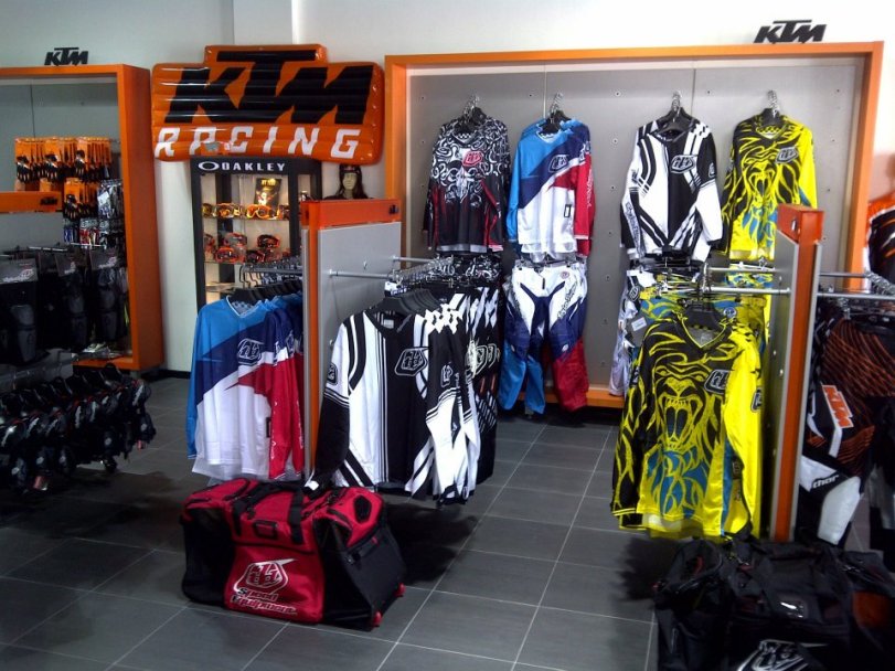 In Stock: Troy Lee Designs and More